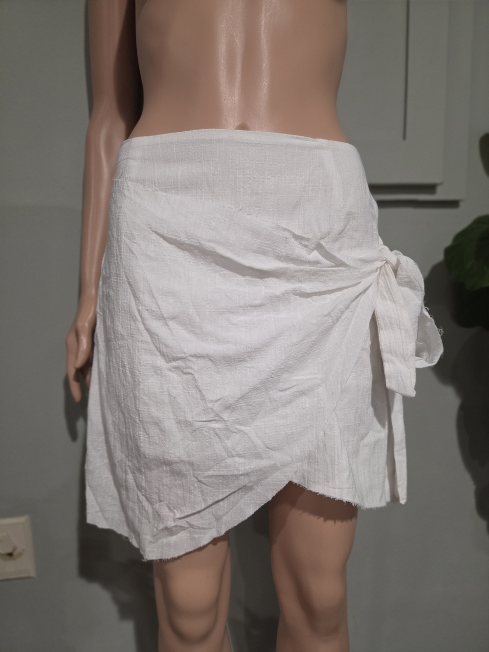 Showpo Not Happening 100% Cotton White Tie Front Mini Skirt NWT Size 6 - Picture 12 of 16